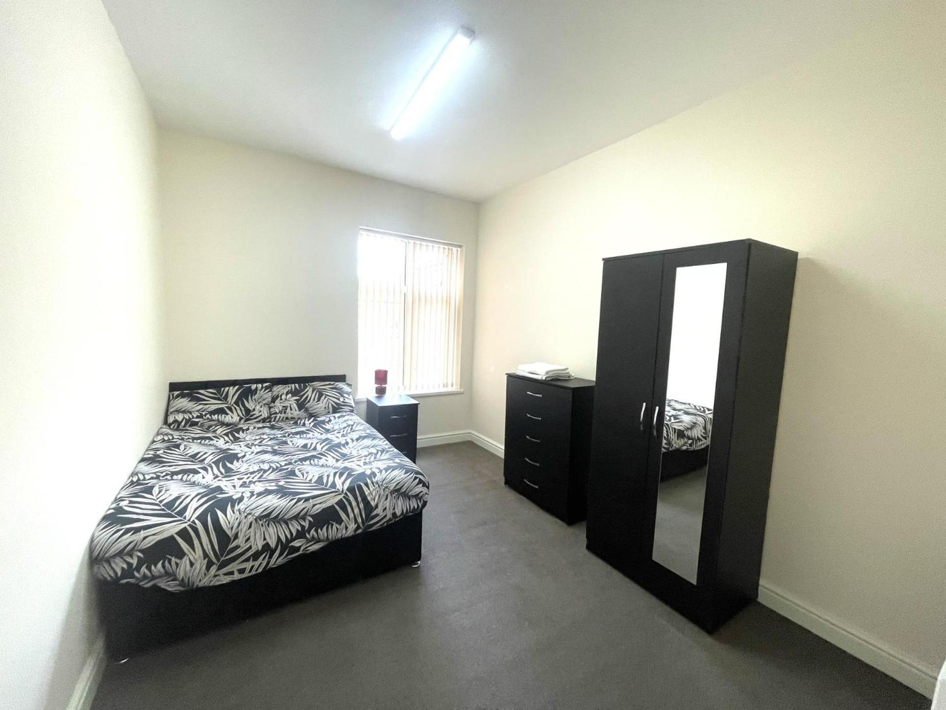 Stylish 1-Bed Apt - Sleeps 4 - Parking - Wifi Манчестер Экстерьер фото